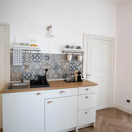 Casa Novelli アパート モンレアーレ